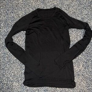 Black Lululemon long sleeve swiftly size 6